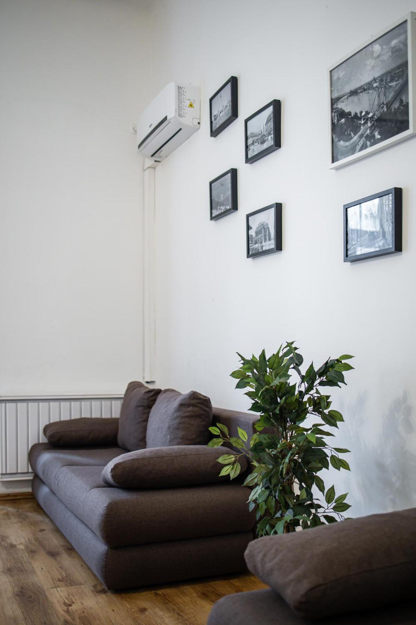 Real Apartments Lovag Будапеща Екстериор снимка