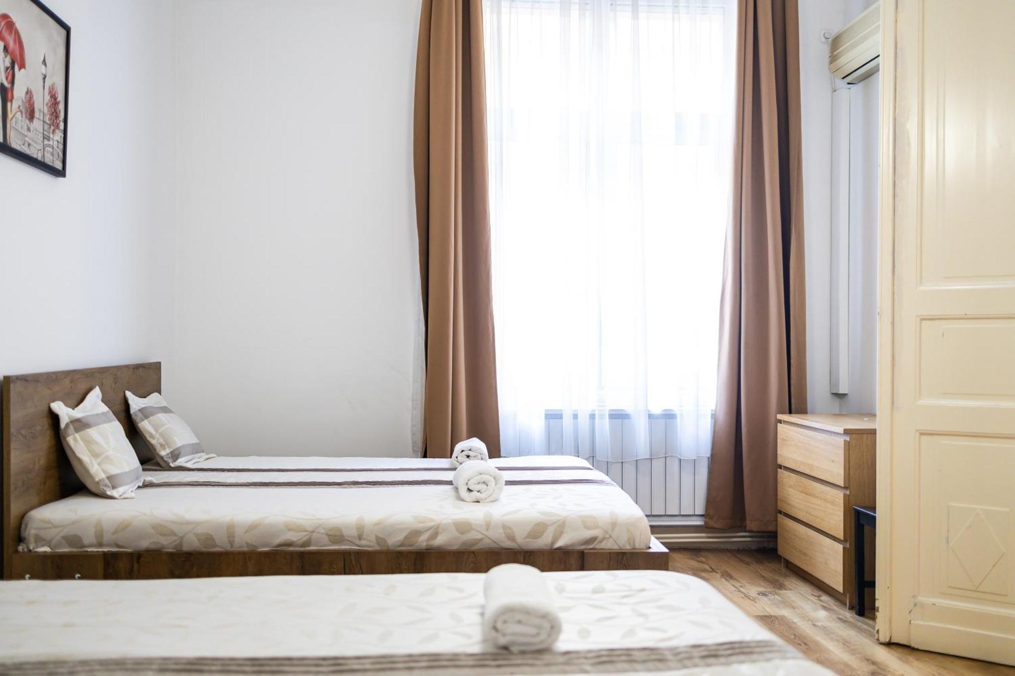 Real Apartments Lovag Будапеща Екстериор снимка